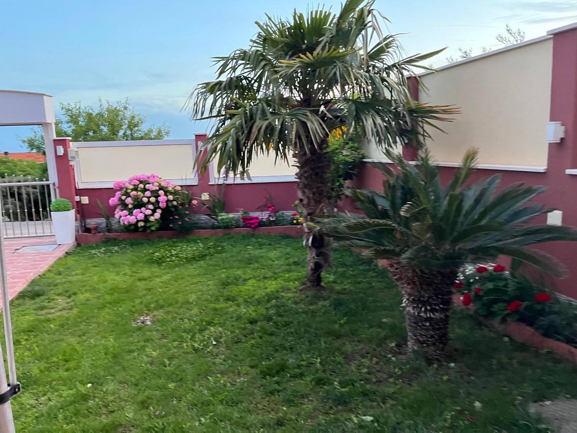 Apartments Villa Stella Maris Rogoznica  Luaran gambar