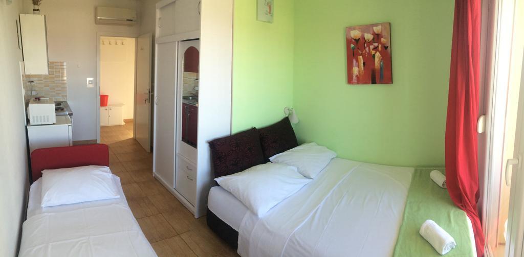 Apartments Villa Stella Maris Rogoznica  Bilik gambar